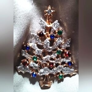 Vintage Christmas Tree Brooch Gold Tone